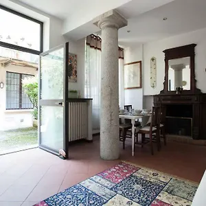 Charming Navigli Apartment Mailand